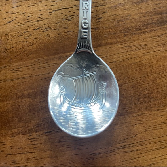SVERIGE Sweden Souvenir Spoon - Picture 8 of 10